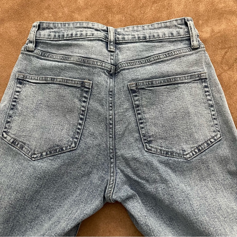 Wild Fable High Rise Mom Jeans Light Wash Size 2 - Picture 10 of 16